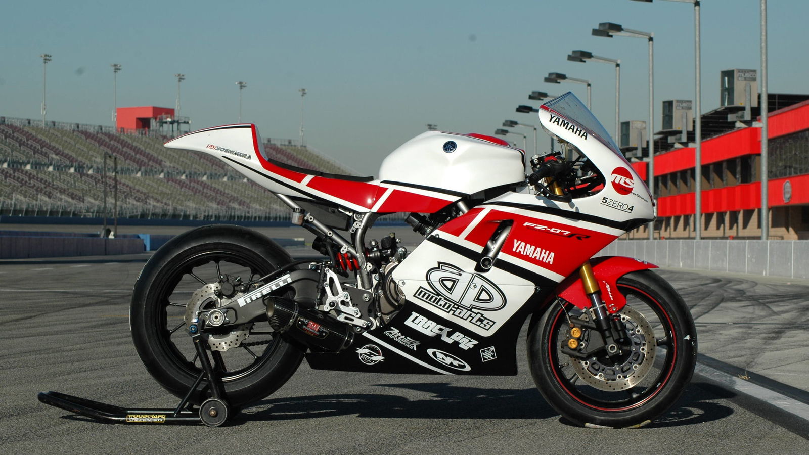 Yamaha FZ-07R